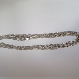 14k White Gold Mariner Chain Necklace, 24" Length.